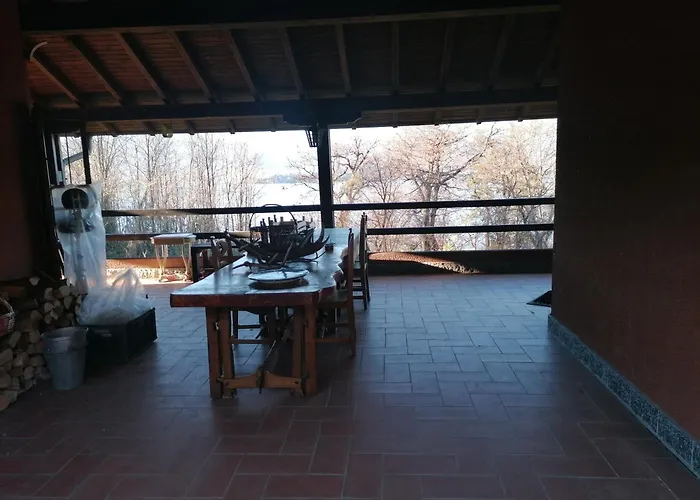 Casa Vacanze Holiday home Laveno-Mombello